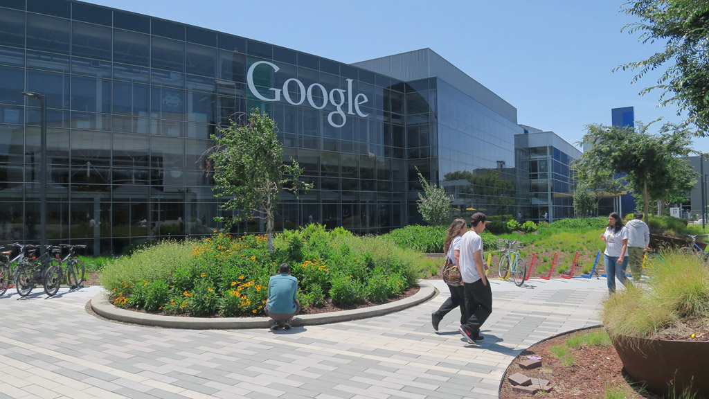 Googleplex สำนักงานใหญ่ของกูเกิลที่ Mountain View
